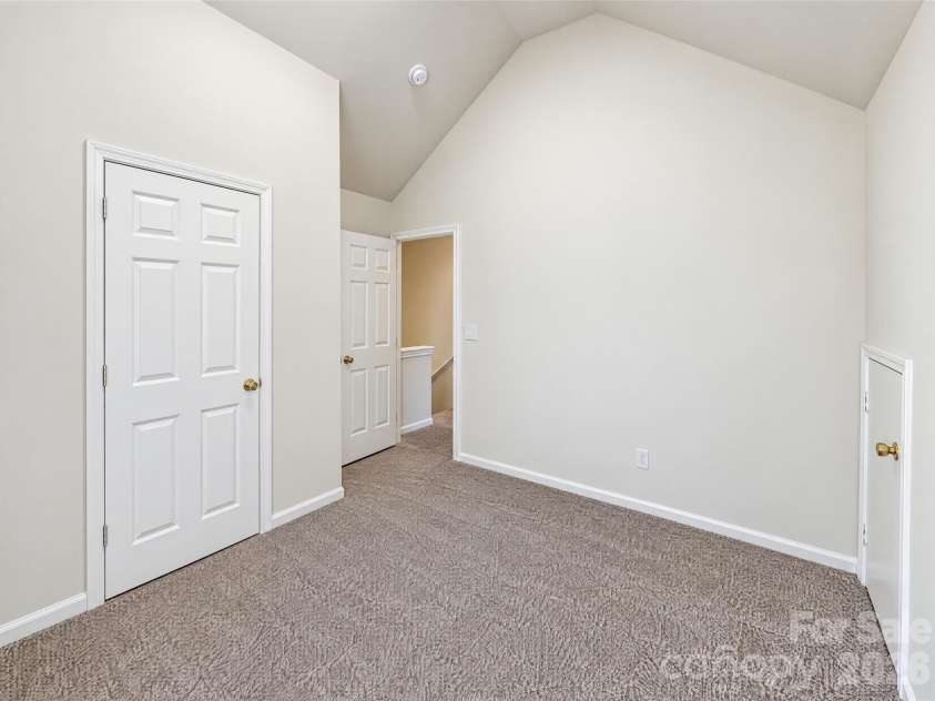 8603 Berrybrook Lane, Charlotte, NC 28269.  MLS# CAR4436528, YatesRealty ID 57727. 