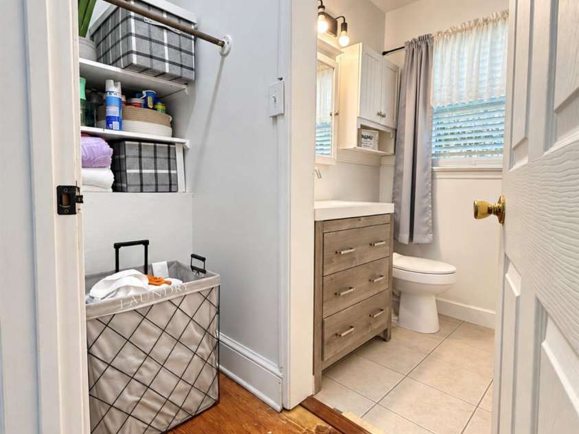 4310 Dinglewood Avenue, Charlotte, NC 28205.  MLS# CAR4436414, YatesRealty ID 57728. 
