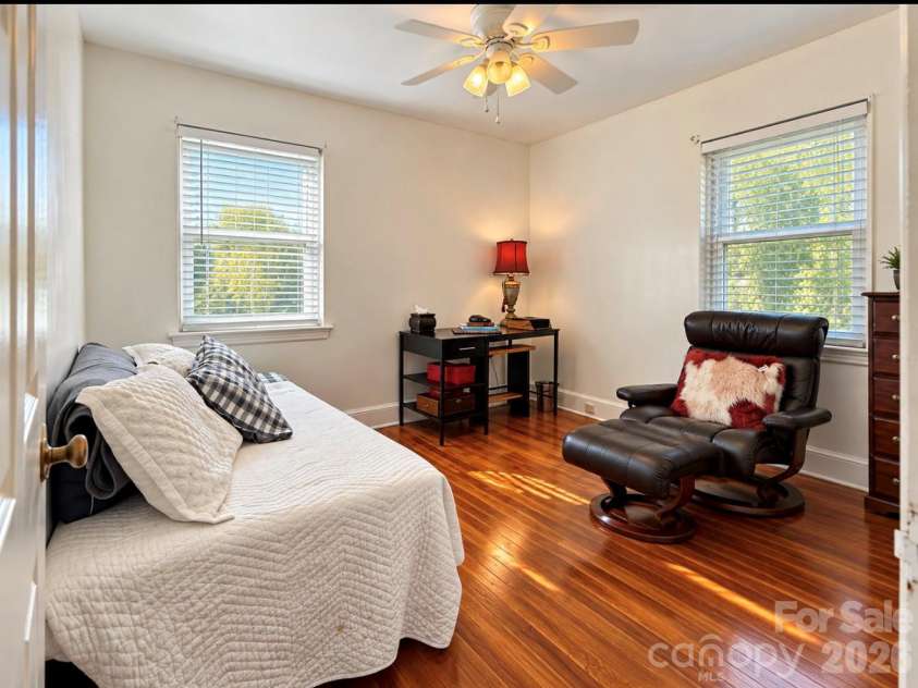 4310 Dinglewood Avenue, Charlotte, NC 28205.  MLS# CAR4436414, YatesRealty ID 57728. 