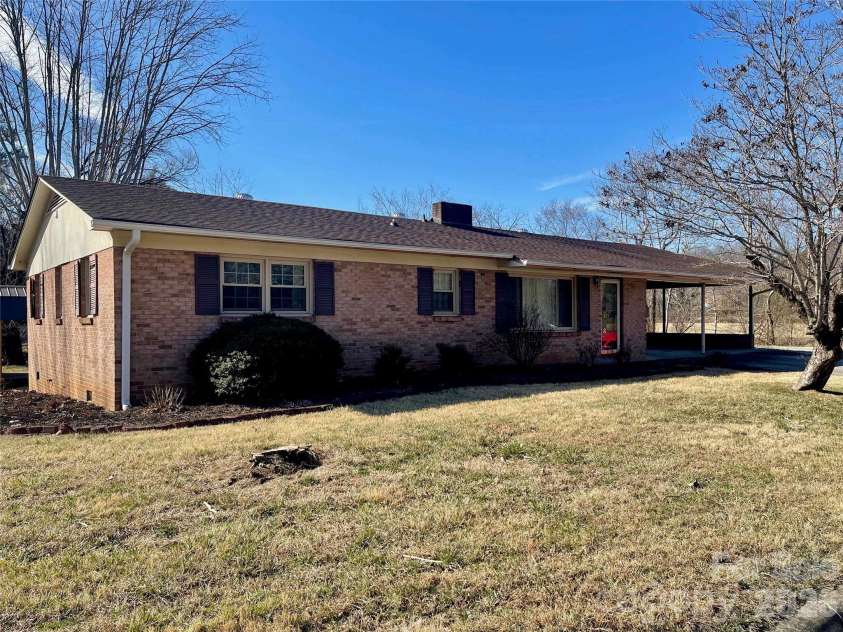 635 Powell Road, Lenoir, NC 28645.  MLS# CAR4330329, YatesRealty ID 5773. 