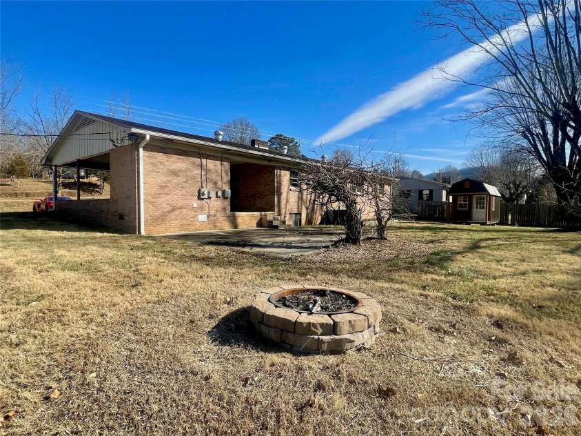 635 Powell Road, Lenoir, NC 28645.  MLS# CAR4330329, YatesRealty ID 5773. 