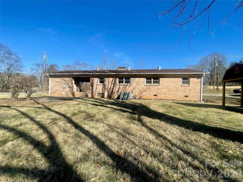 635 Powell Road, Lenoir, NC 28645.  MLS# CAR4330329, YatesRealty ID 5773. 