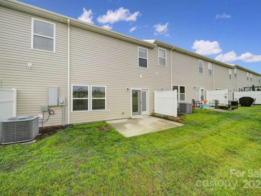 832 Summerlake Drive, Fort Mill, SC 29715.  MLS# CAR4298895, YatesRealty ID 5773. 