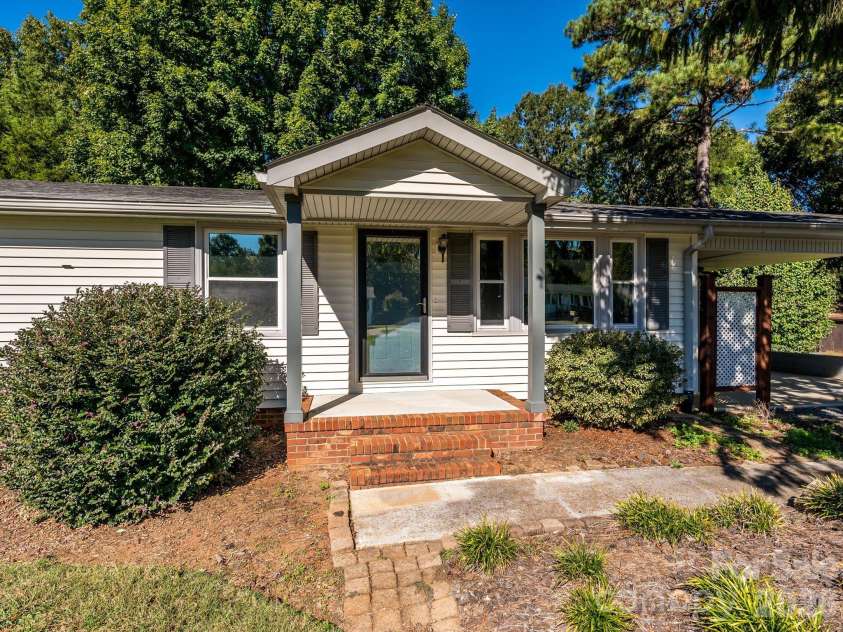 3714 Fieldcrest Circle, Concord, NC 28027.  MLS# CAR4436502, YatesRealty ID 57732. 