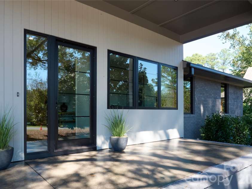 511 Boyce Road, Charlotte, NC 28211.  MLS# CAR4435860, YatesRealty ID 57738. 