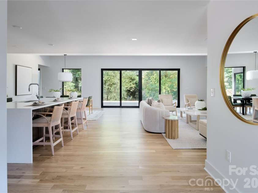 511 Boyce Road, Charlotte, NC 28211.  MLS# CAR4435860, YatesRealty ID 57738. 