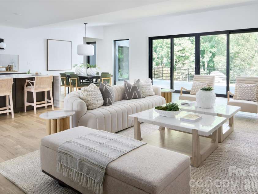 511 Boyce Road, Charlotte, NC 28211.  MLS# CAR4435860, YatesRealty ID 57738. 