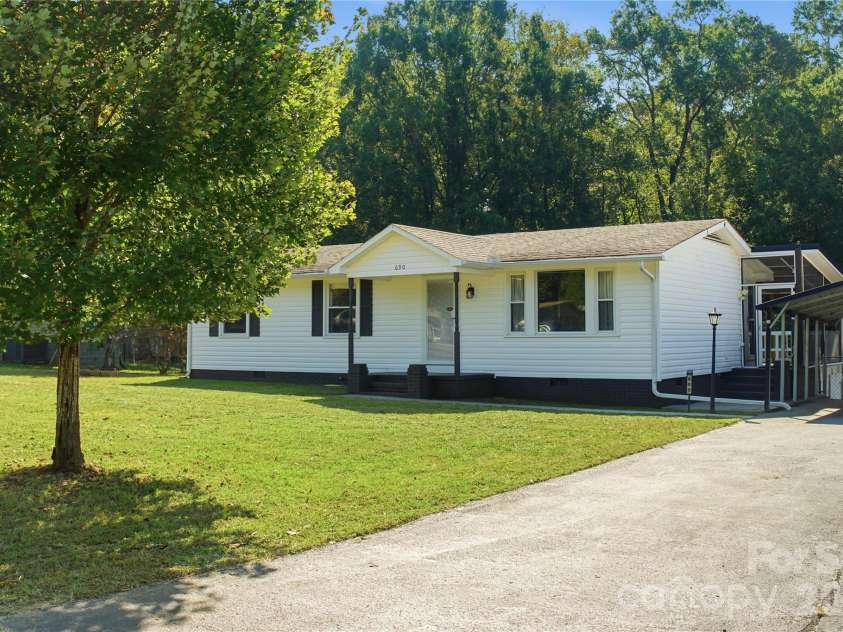 690 Rama Wood Drive, Concord, NC 28025.  MLS# CAR4436043, YatesRealty ID 57740. 