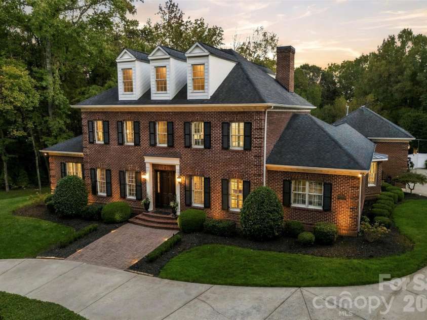 3236 Shillington Place, Charlotte, NC 28210.  MLS# CAR4435610, YatesRealty ID 57741. 