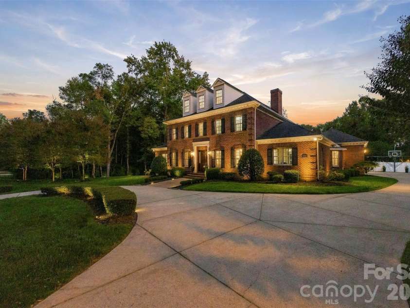 3236 Shillington Place, Charlotte, NC 28210.  MLS# CAR4435610, YatesRealty ID 57741. 