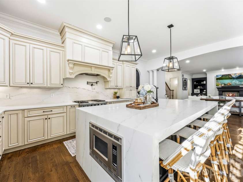 3236 Shillington Place, Charlotte, NC 28210.  MLS# CAR4435610, YatesRealty ID 57741. 