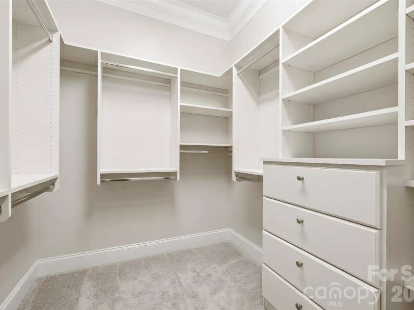 3236 Shillington Place, Charlotte, NC 28210.  MLS# CAR4435610, YatesRealty ID 57741. Primary closet #1