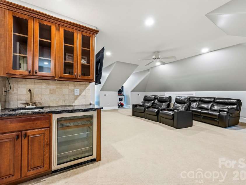 3236 Shillington Place, Charlotte, NC 28210.  MLS# CAR4435610, YatesRealty ID 57741. Third level bonus with wet bar and half bath