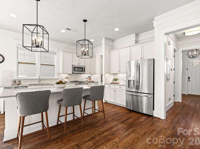 908 Millbrook Road, Charlotte, NC 28211.  MLS# CAR4435564, YatesRealty ID 57745. 