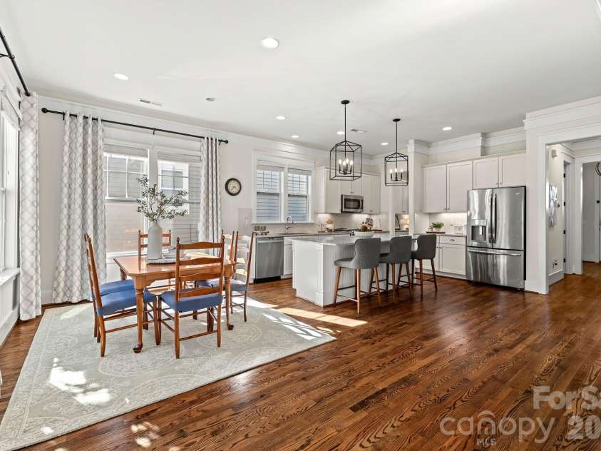 908 Millbrook Road, Charlotte, NC 28211.  MLS# CAR4435564, YatesRealty ID 57745. 