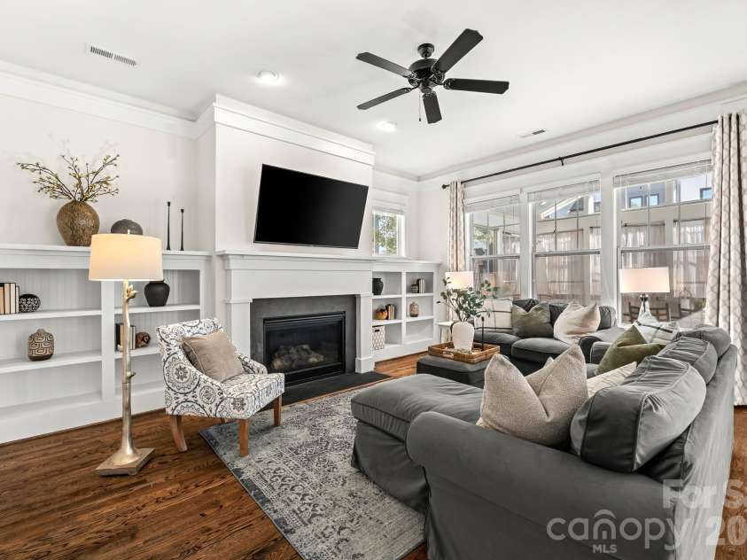 908 Millbrook Road, Charlotte, NC 28211.  MLS# CAR4435564, YatesRealty ID 57745. 