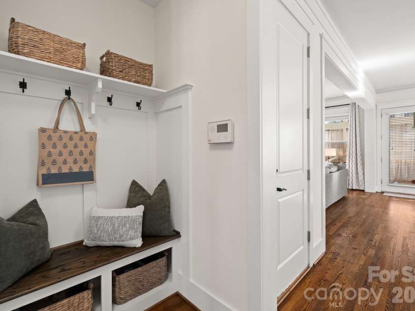 908 Millbrook Road, Charlotte, NC 28211.  MLS# CAR4435564, YatesRealty ID 57745. 