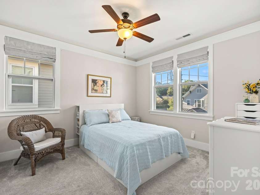 908 Millbrook Road, Charlotte, NC 28211.  MLS# CAR4435564, YatesRealty ID 57745. 