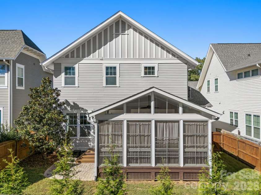 908 Millbrook Road, Charlotte, NC 28211.  MLS# CAR4435564, YatesRealty ID 57745. 
