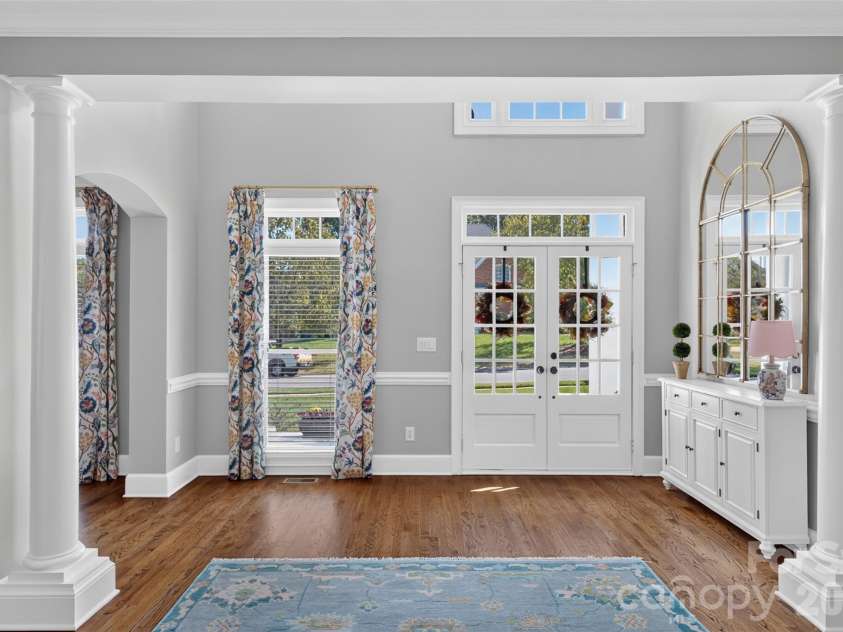 8634 Woodmere Crossing Drive, Charlotte, NC 28226.  MLS# CAR4435409, YatesRealty ID 57746. 