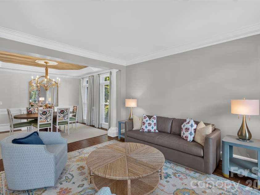 8634 Woodmere Crossing Drive, Charlotte, NC 28226.  MLS# CAR4435409, YatesRealty ID 57746. 