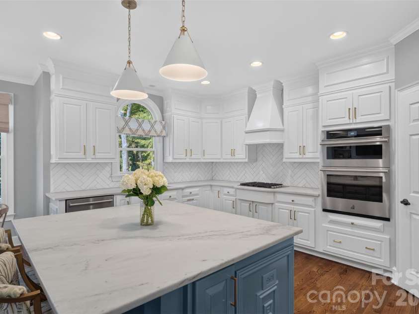 8634 Woodmere Crossing Drive, Charlotte, NC 28226.  MLS# CAR4435409, YatesRealty ID 57746. 