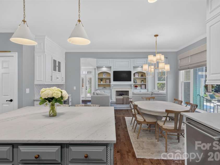 8634 Woodmere Crossing Drive, Charlotte, NC 28226.  MLS# CAR4435409, YatesRealty ID 57746. 