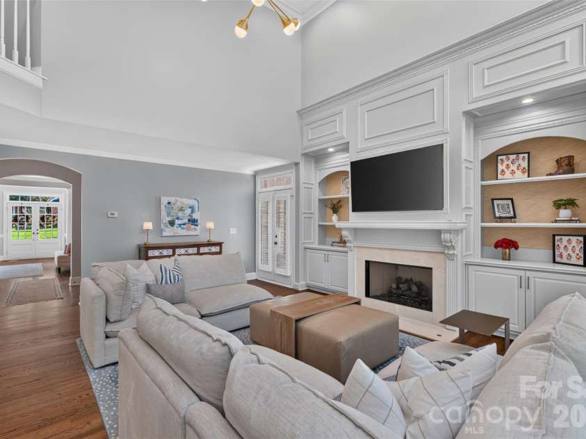 8634 Woodmere Crossing Drive, Charlotte, NC 28226.  MLS# CAR4435409, YatesRealty ID 57746. 