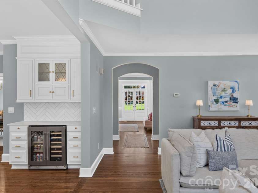8634 Woodmere Crossing Drive, Charlotte, NC 28226.  MLS# CAR4435409, YatesRealty ID 57746. 