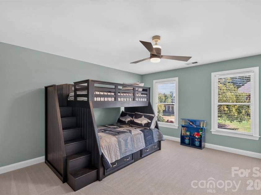 8634 Woodmere Crossing Drive, Charlotte, NC 28226.  MLS# CAR4435409, YatesRealty ID 57746. 
