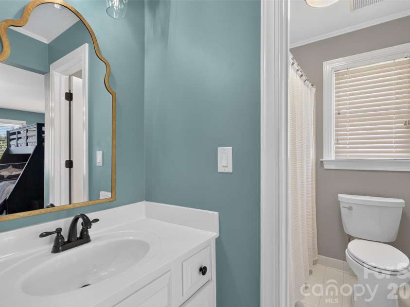 8634 Woodmere Crossing Drive, Charlotte, NC 28226.  MLS# CAR4435409, YatesRealty ID 57746. 