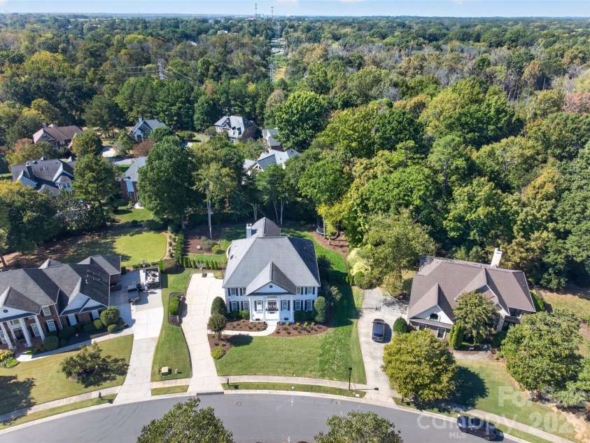 8634 Woodmere Crossing Drive, Charlotte, NC 28226.  MLS# CAR4435409, YatesRealty ID 57746. 