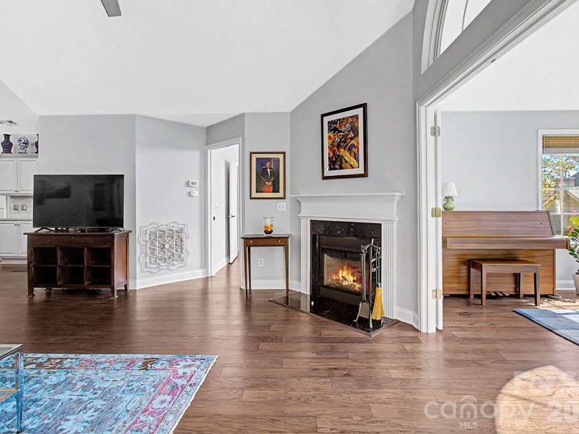 47 Outlook Circle, Swannanoa, NC 28778.  MLS# CAR4435002, YatesRealty ID 57749. 