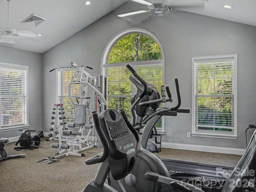 47 Outlook Circle, Swannanoa, NC 28778.  MLS# CAR4435002, YatesRealty ID 57749. 