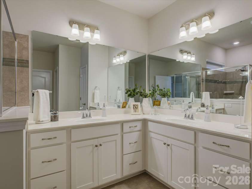 12537 Belmont Mansion Drive, Charlotte, NC 28273.  MLS# CAR4434864, YatesRealty ID 57750. 