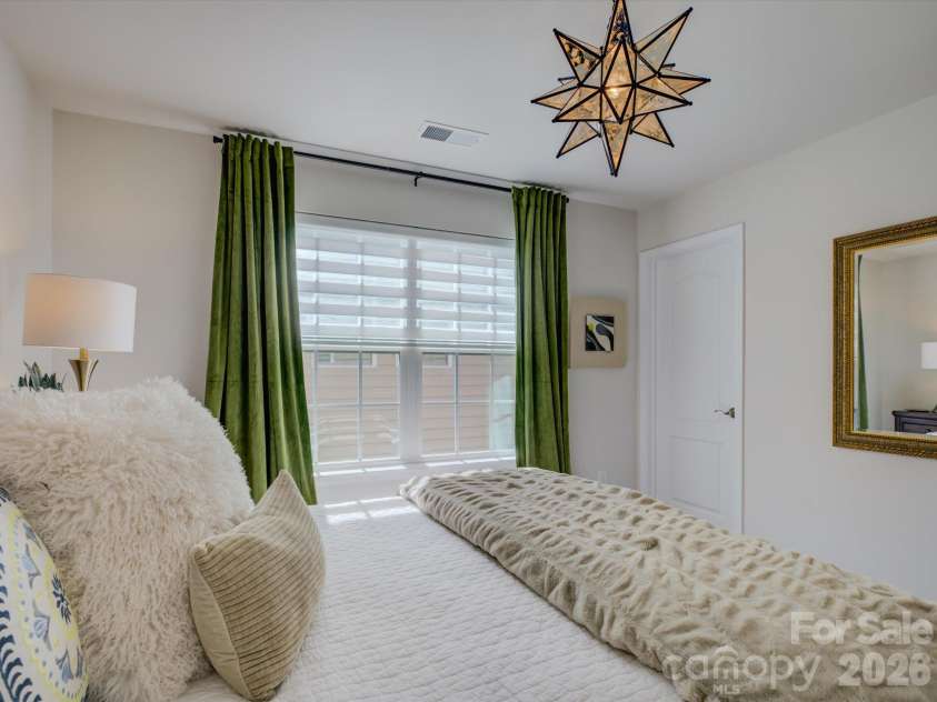 12537 Belmont Mansion Drive, Charlotte, NC 28273.  MLS# CAR4434864, YatesRealty ID 57750. 