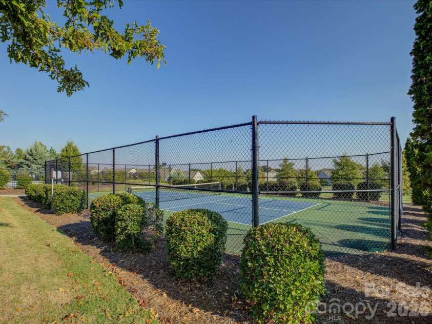 12537 Belmont Mansion Drive, Charlotte, NC 28273.  MLS# CAR4434864, YatesRealty ID 57750. 