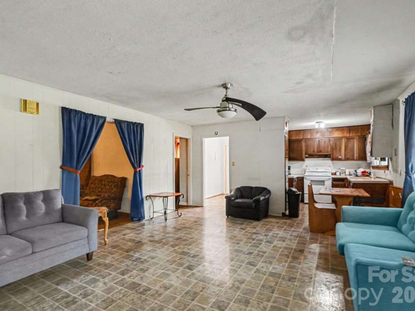 4807 John Craig Road, Waxhaw, NC 28173.  MLS# CAR4435172, YatesRealty ID 57751. 