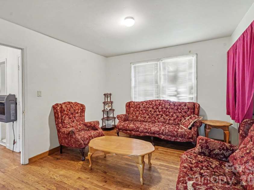 4807 John Craig Road, Waxhaw, NC 28173.  MLS# CAR4435172, YatesRealty ID 57751. 