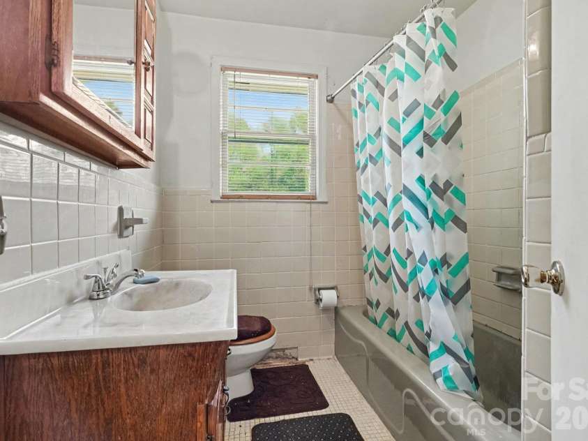 4807 John Craig Road, Waxhaw, NC 28173.  MLS# CAR4435172, YatesRealty ID 57751. 