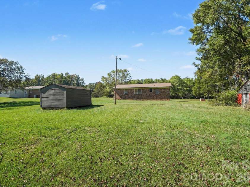 4807 John Craig Road, Waxhaw, NC 28173.  MLS# CAR4435172, YatesRealty ID 57751. 