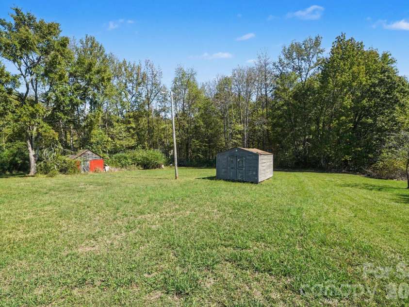 4807 John Craig Road, Waxhaw, NC 28173.  MLS# CAR4435172, YatesRealty ID 57751. 