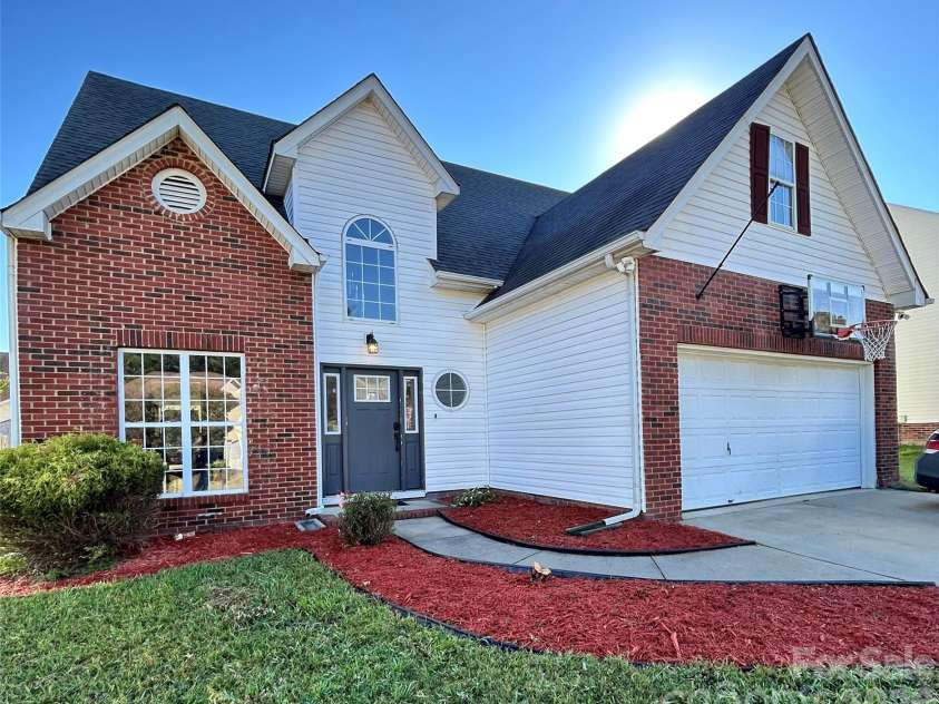 3935 Longwood Drive, Concord, NC 28027.  MLS# CAR4430036, YatesRealty ID 57752. 