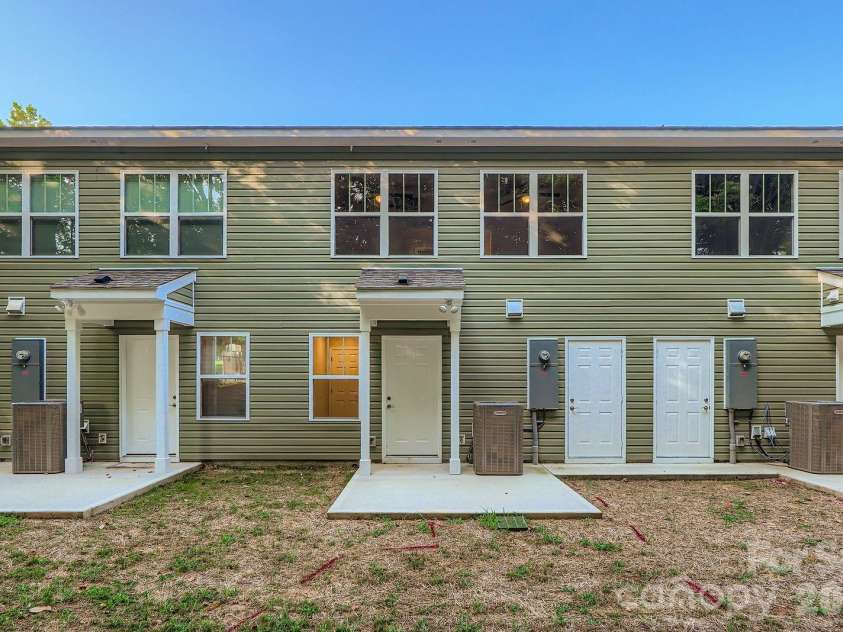 1765 J Julian Lane, Charlotte, NC 28208.  MLS# CAR4429313, YatesRealty ID 57757. 