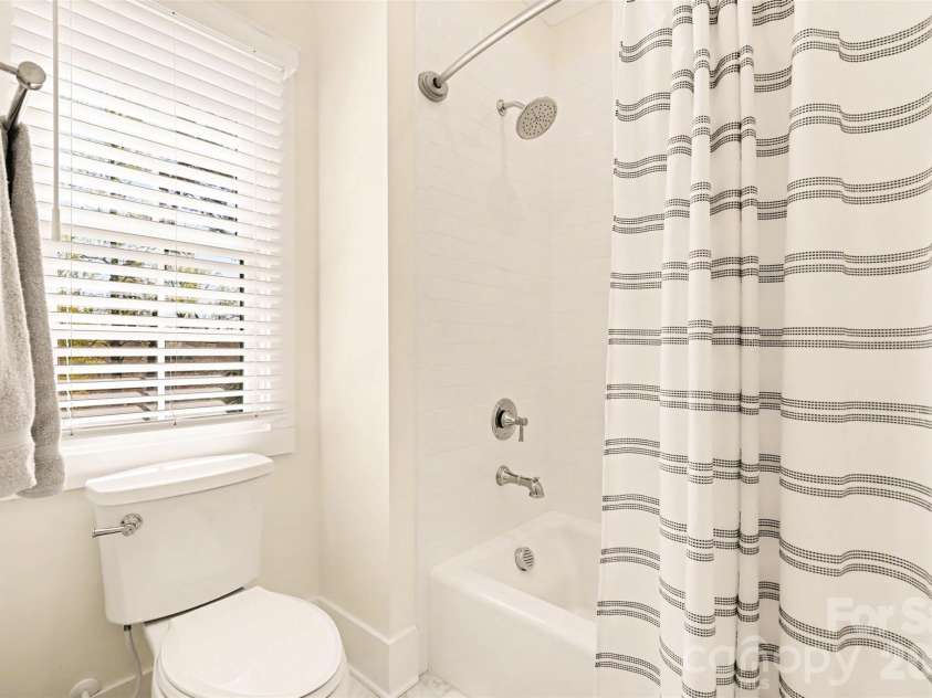 302 Forest Bay Court, Belmont, NC 28012.  MLS# CAR4358873, YatesRealty ID 5776. 
