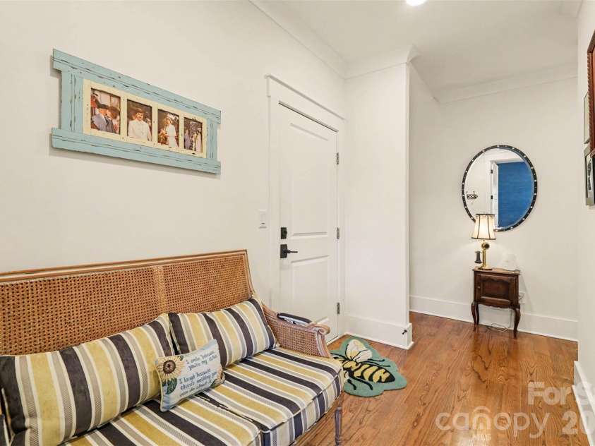 302 Forest Bay Court, Belmont, NC 28012.  MLS# CAR4358873, YatesRealty ID 5776. Garage Entry