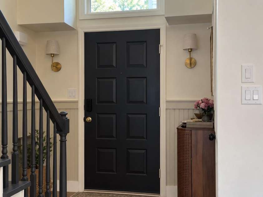 11101 Sevilla Court, Charlotte, NC 28226.  MLS# CAR4427572, YatesRealty ID 57761. Foyer