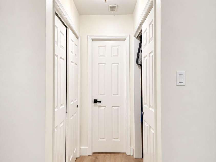 11101 Sevilla Court, Charlotte, NC 28226.  MLS# CAR4427572, YatesRealty ID 57761. Primary Closets - Main Floor