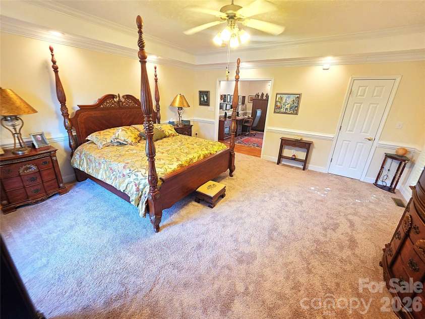 408 5th Avenue, Conover, NC 28613.  MLS# CAR4427047, YatesRealty ID 57764. 