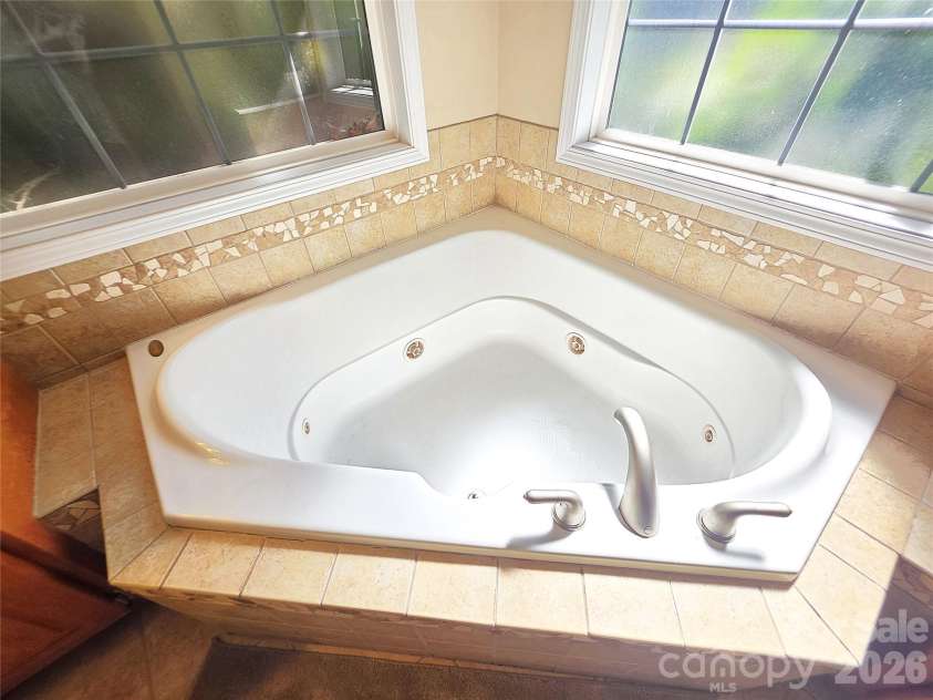 408 5th Avenue, Conover, NC 28613.  MLS# CAR4427047, YatesRealty ID 57764. 